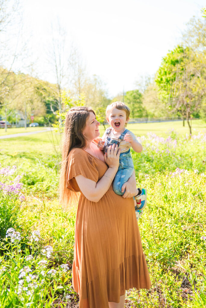 Wild Flower Field in Hershey, Pennsylvania with Miranda Eorio Photography | Family Photography in Hershey, Pennsylvania